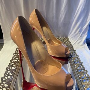 Christian Louboutin Nude Patent Peep-Toe Heels